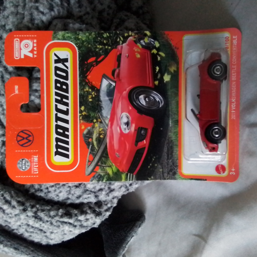 VOLKSWAGON BEETLE CONVERTIBLE MATCHBOX CAR